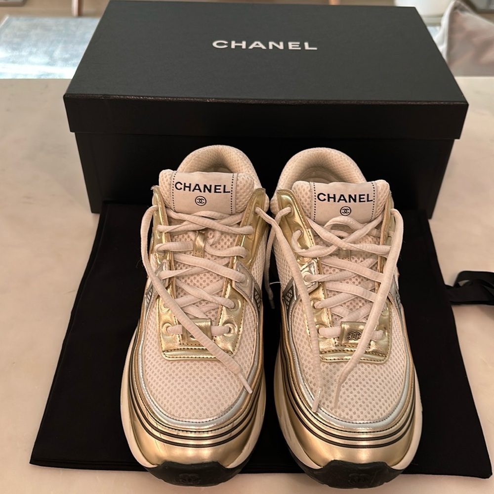 Chanel sneakers , size 38. Great condition .